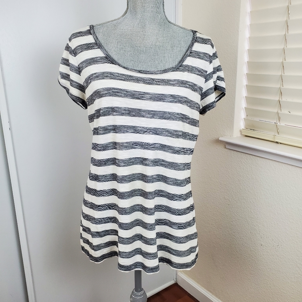 Columbia Grey White Striped Short Sleeve Shirt Medium